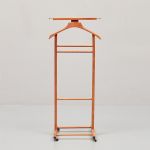 473521 Valet stand